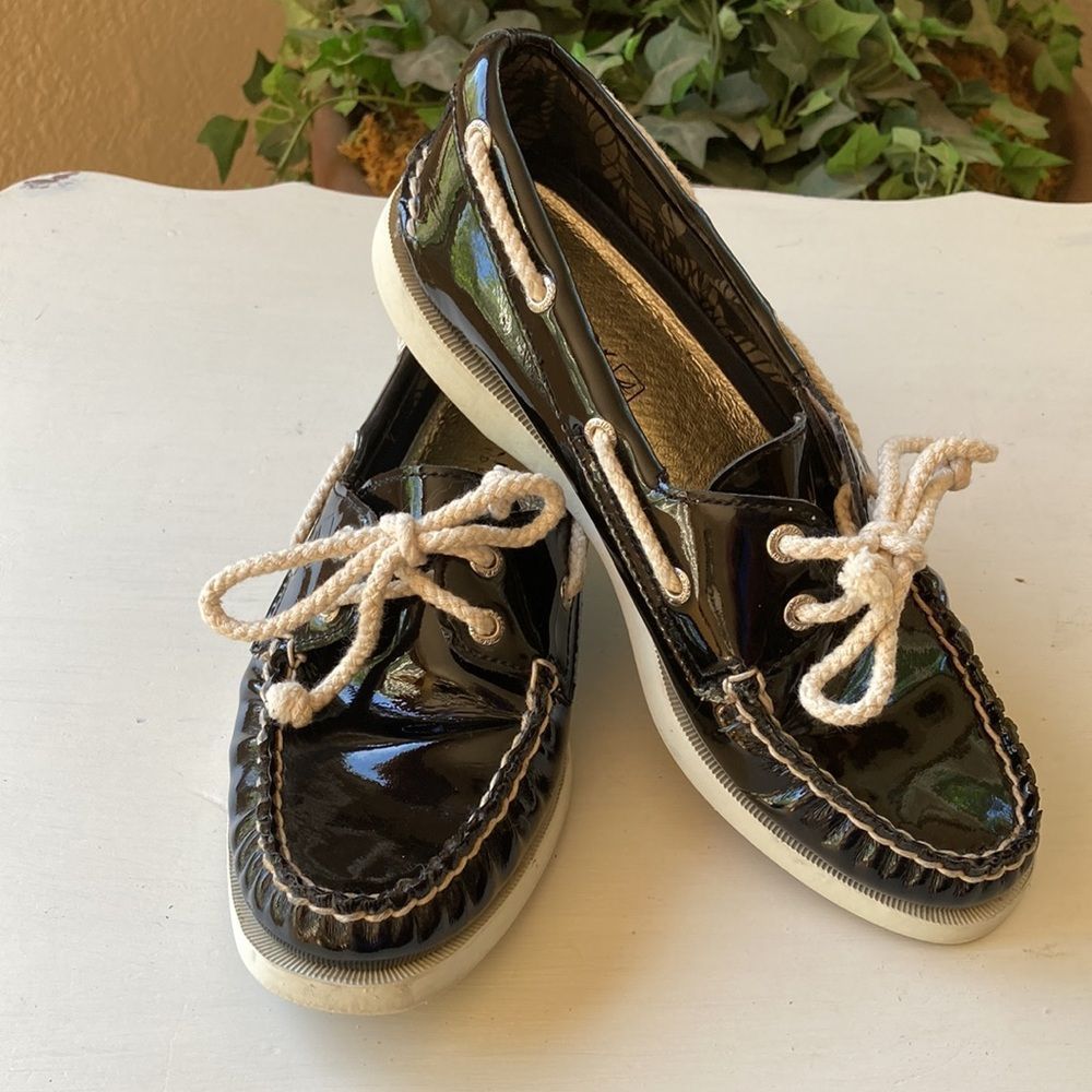 Sperry Top Slider Black Patent Leather Size 6.5